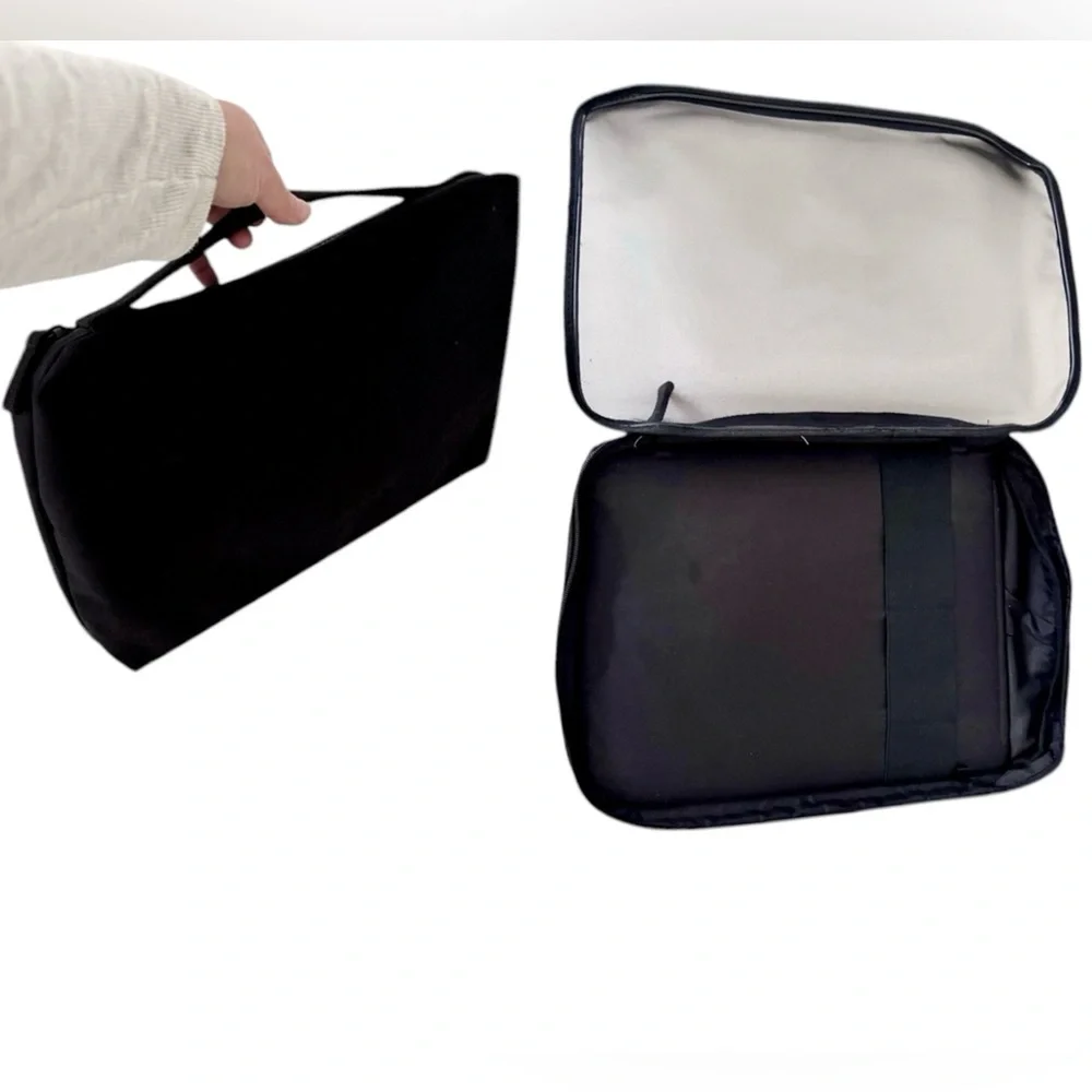 Black Lightweight Expandable Laptop Bag for 15